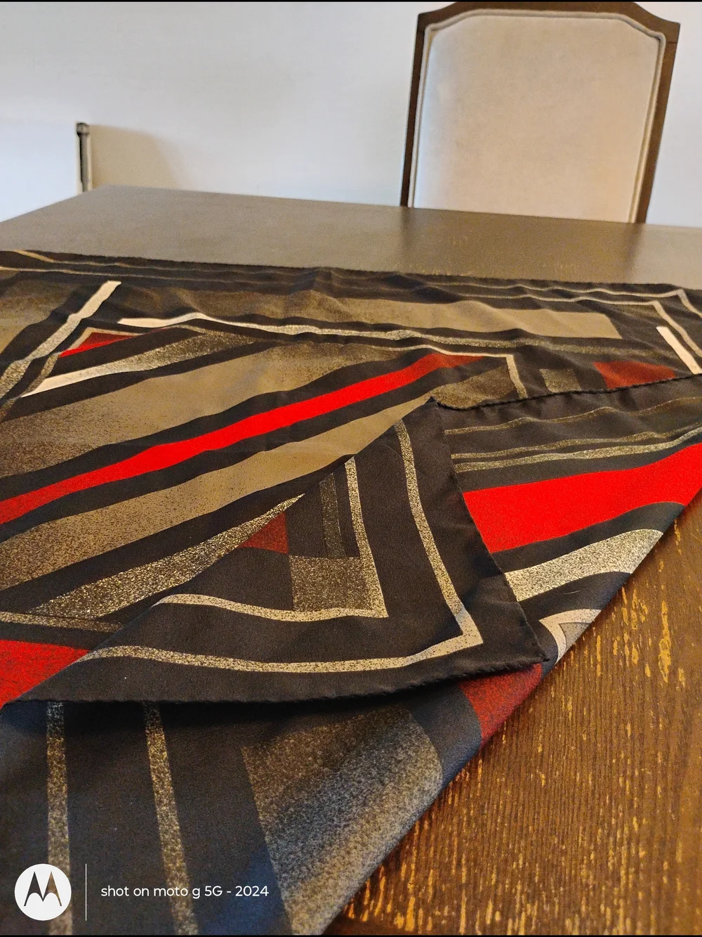 Women’s Geometric Print Red & Black Scarf
